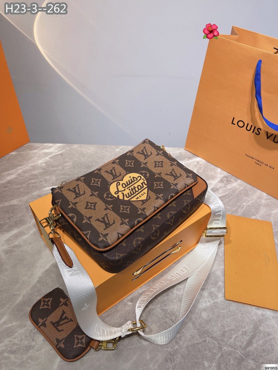 Louis Vuitton Trio Messenger Brown 25Cm M45965 view 4