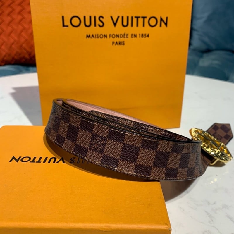 Louis Vuitton 30mm LV Circle Reversible Belt M0111U view 6