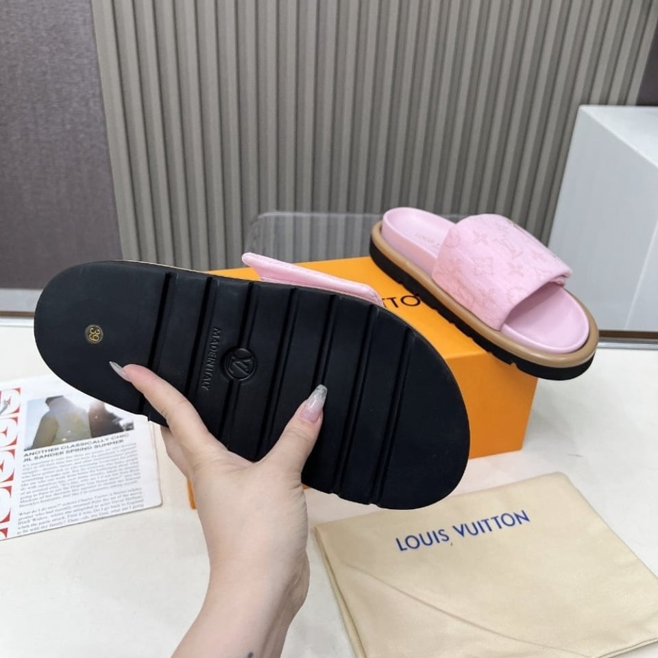 Louis Vuitton Pool Pillow Flat Comfort Mule Rose 1Aguzd view 7