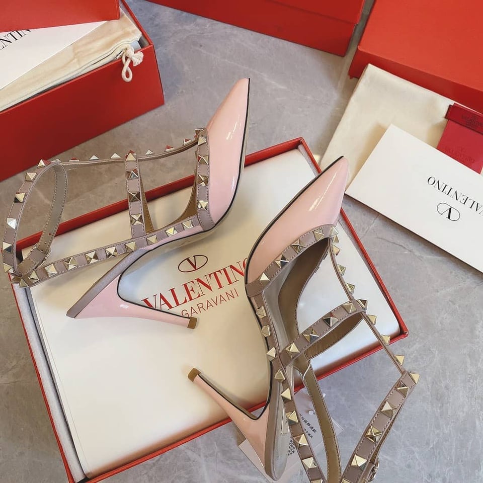 Valentino Garavani Patent Rockstud Caged Pump Pink view 4