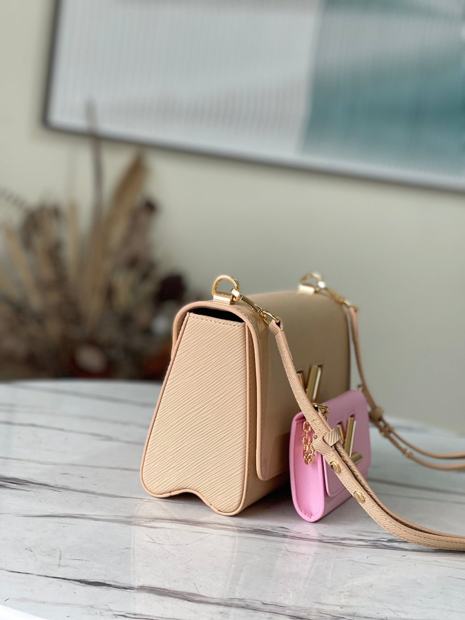 Louis Vuitton Twist Mm 19Cm Pink view 5