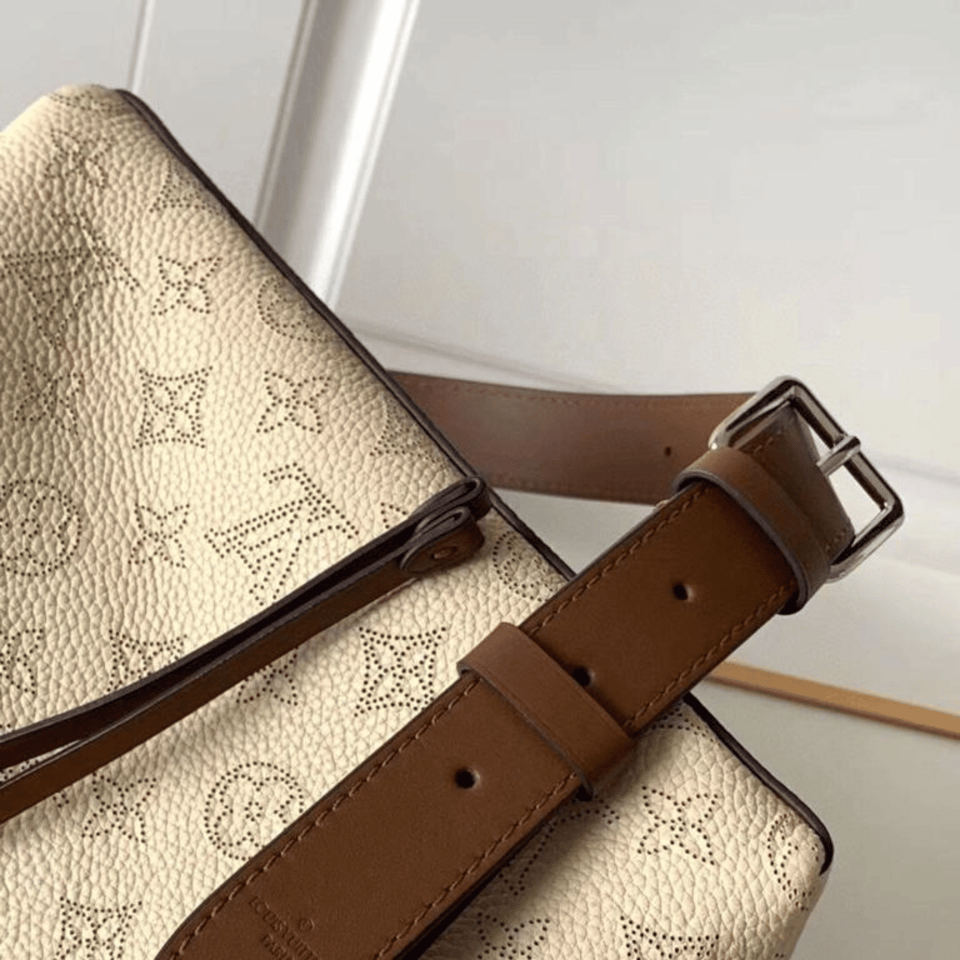 Louis Vuitton Muria 25Cm Cream view 7