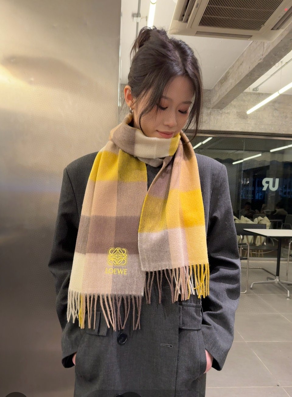 Loewe Cashmere Scarf Check Yellow For Women 180cm view 3