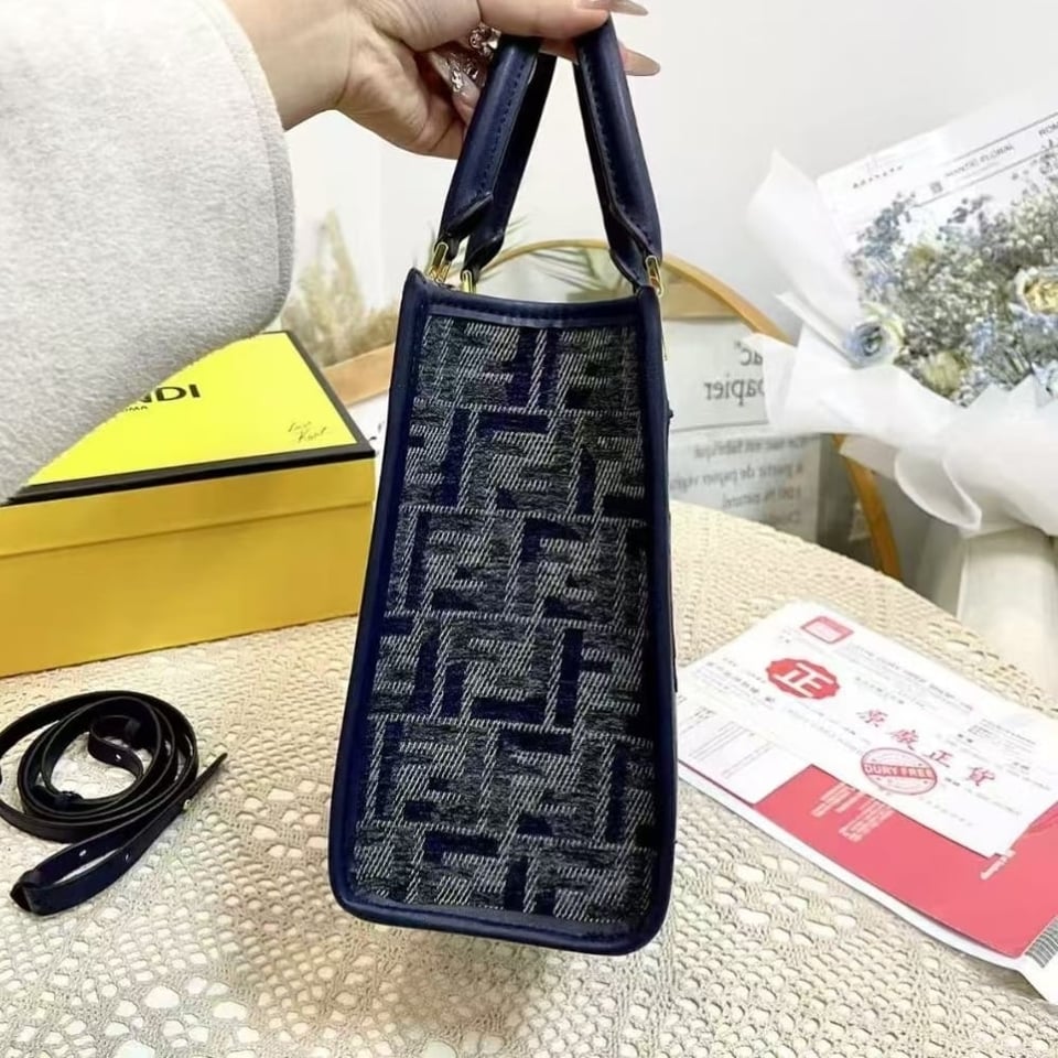 Fendi Sunshine Small Ff Chenille Shopper Dark Blue 26Cm view 5