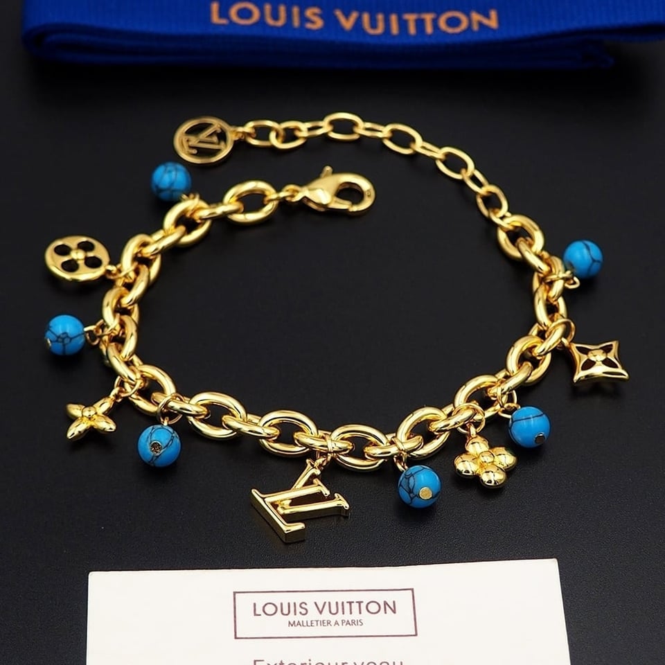 Louis Vuitton My Lv Pearl Bracelet M1124A view 4