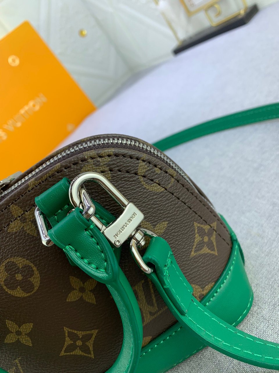 Louis Vuitton Mini Alma Monogram Canvas Mix With Green 18Cm M83204 view 5