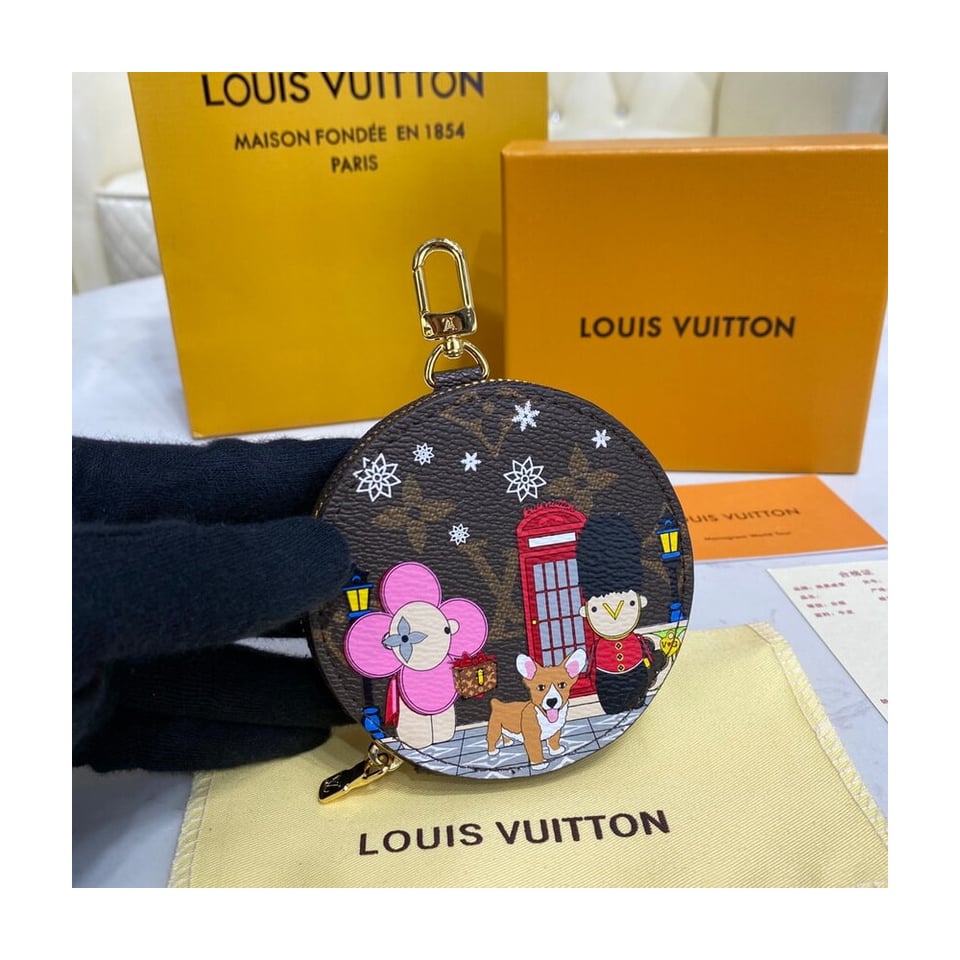 Louis Vuitton Monogram Round Coin Purse view 2