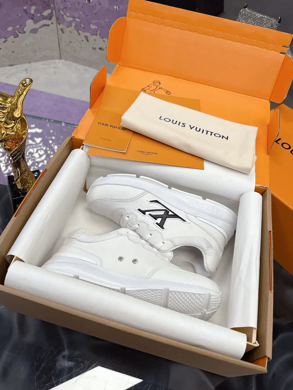 Louis Vuitton LV Classic White Sneaker for Men 1AHSTF view 14