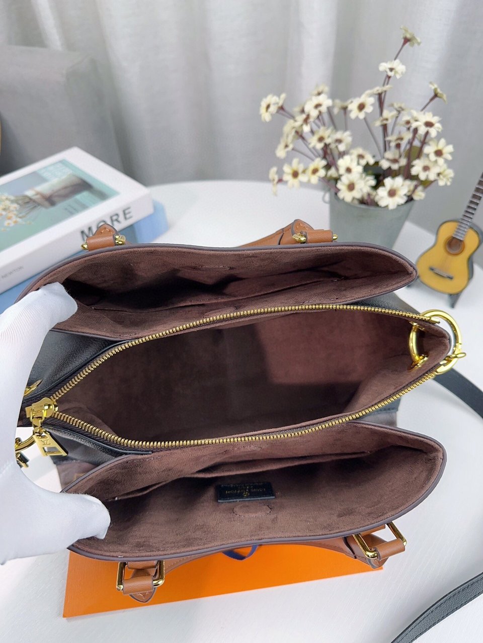 Louis Vuitton Vend Me Mm Tote Bag Brown 30Cm M46508 view 10