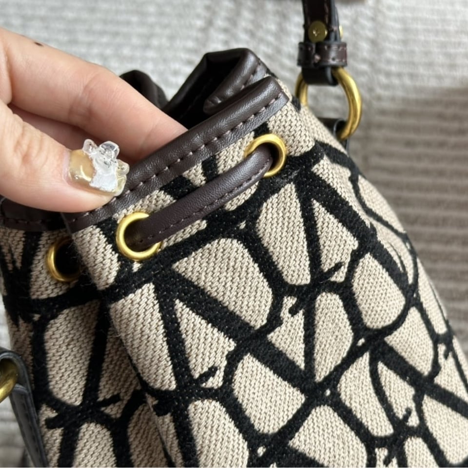 Valentino Mini Vlogo Signature Bucket Bag In Toile Iconographe Brown 22Cm 5W2P0Z44Vri 6Zn view 9