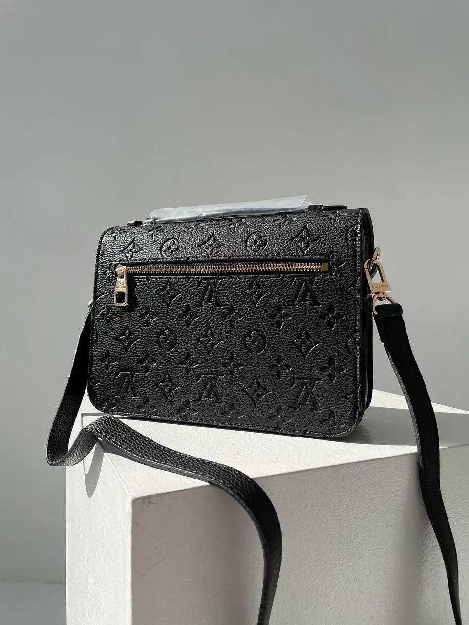 Louis Vuitton Monogram Canvas Pochette M Tis Black 25Cm view 3