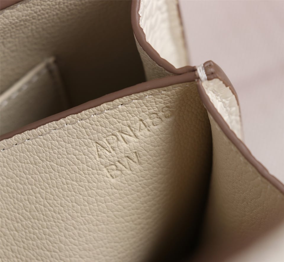 Hermès Mini Constance 19 Shiny Alligator Gold Hardware White 19cm / 7.5in view 6