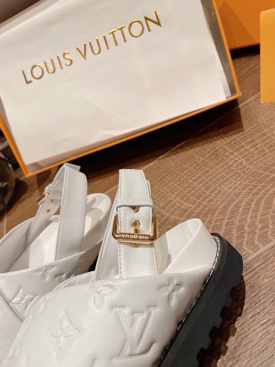 Louis Vuitton Monogram Embossed Paseo Flat Comfort Sandals White view 5