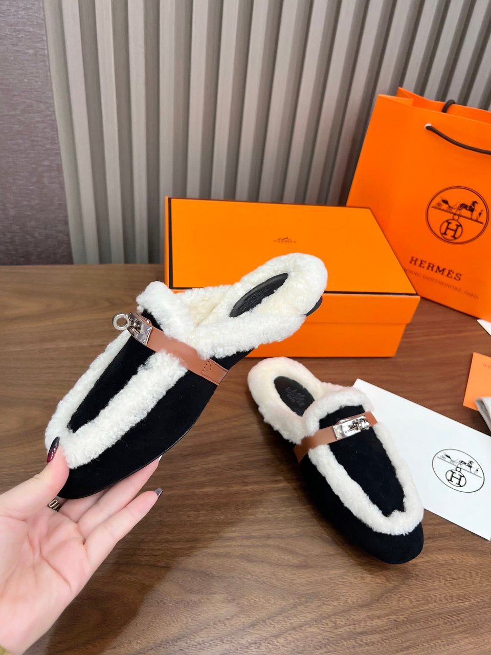 Hermes Oz Mule Shearling Black White view 7