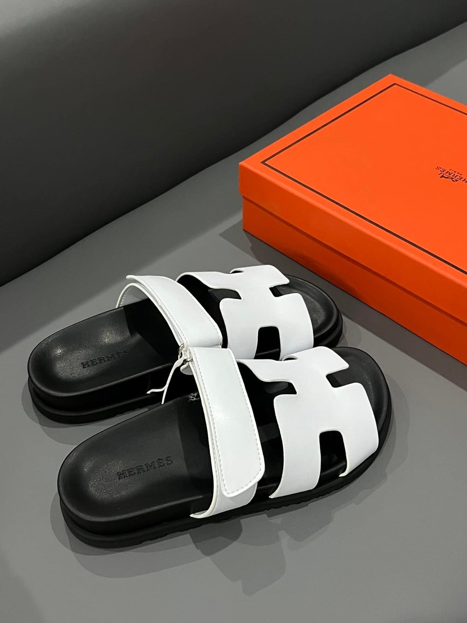 Hermes Chypre Sandal Blanc Calfskin White H222100Z 90345 view 5
