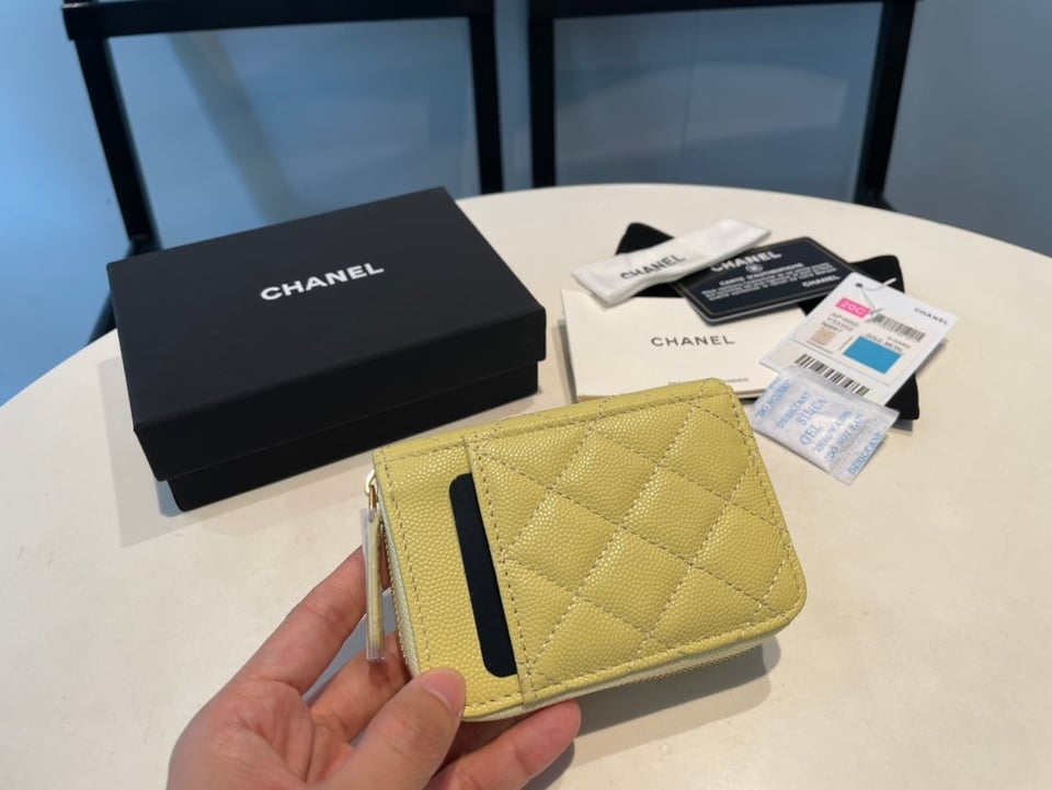 Chanel Zipped Coin Purse 11 Yellow Grained Calfskin view 6