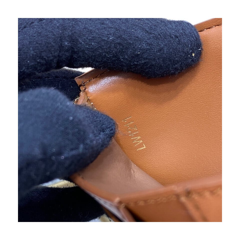 Louis Vuitton LV Pont 9 Compact Wallet view 11