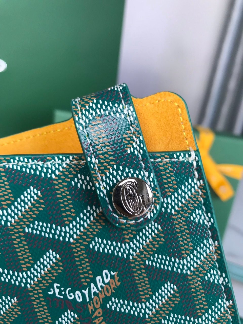 Goyard Montmartre Gm Case 18 Cm Green Goyardine Canvas view 8