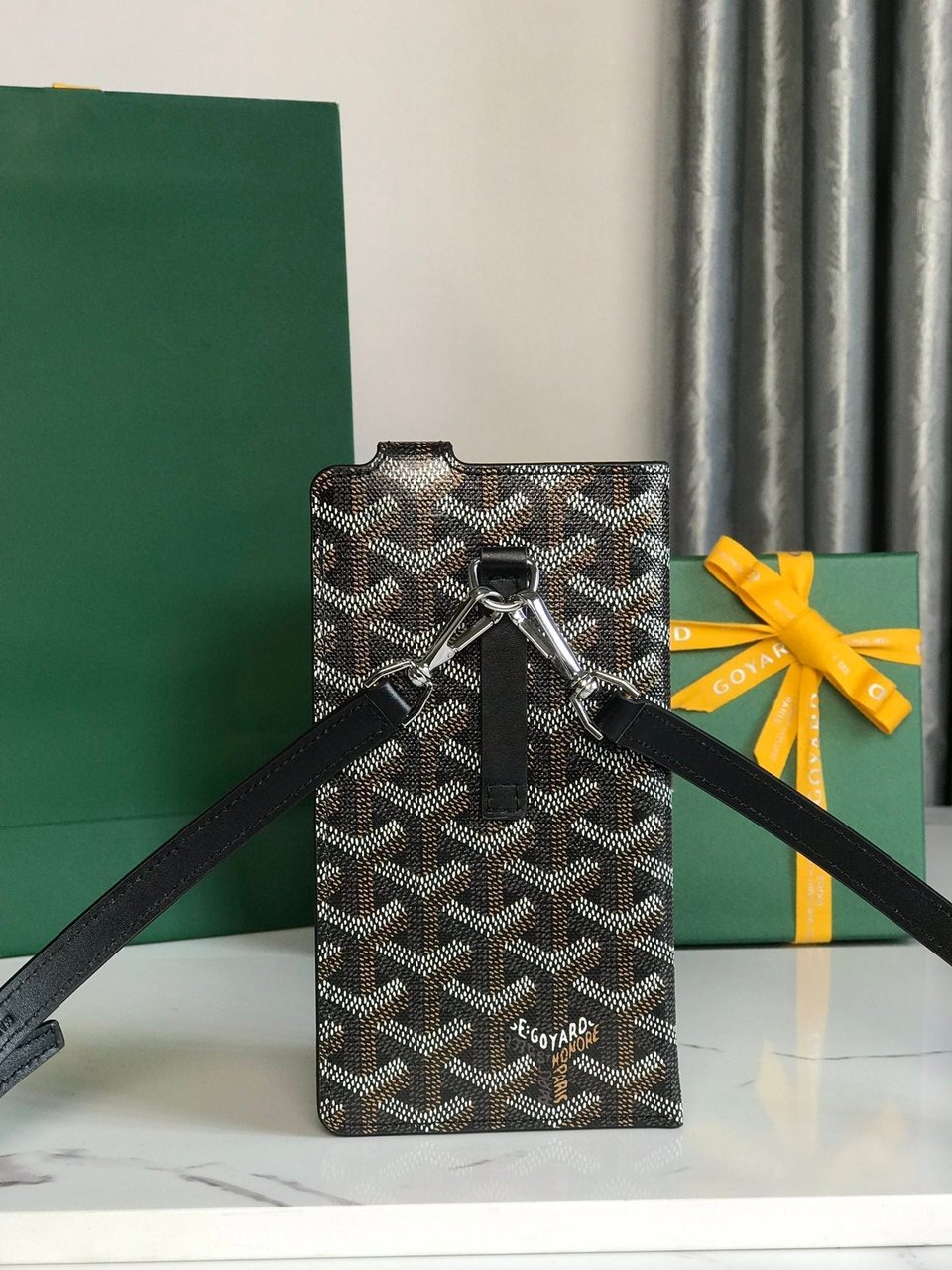 Goyard Montmartre Gm Case 18 Cm Black Goyardine Canvas view 5