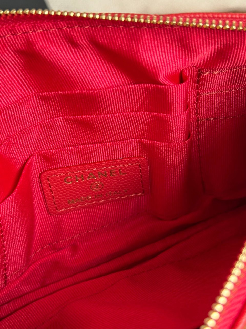 Chanel Zipped Wallet 20Cm Red Quilted Caviar Gold Hardware view 4