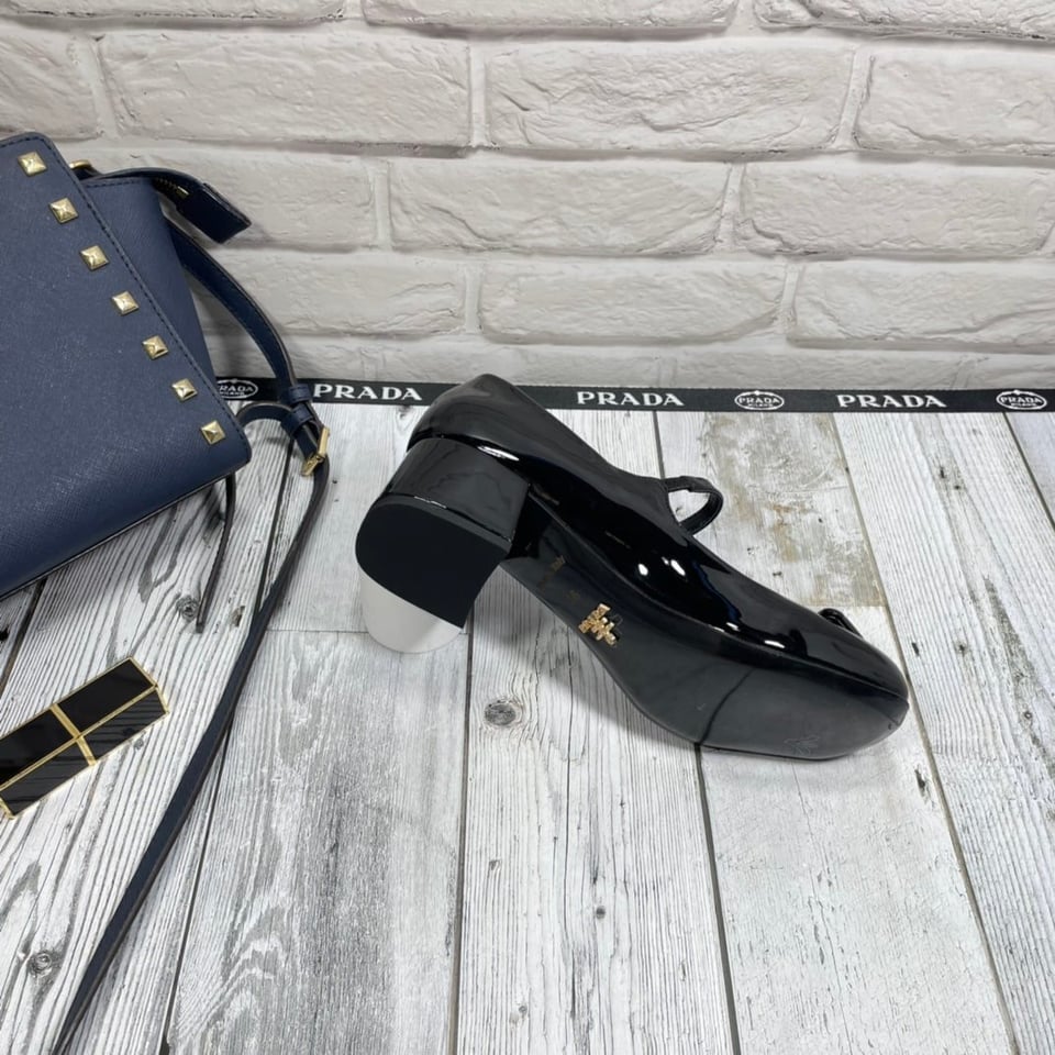 Prada Women’S Logo Patch Heeled Pumps Black 1I768Mf045069 view 9