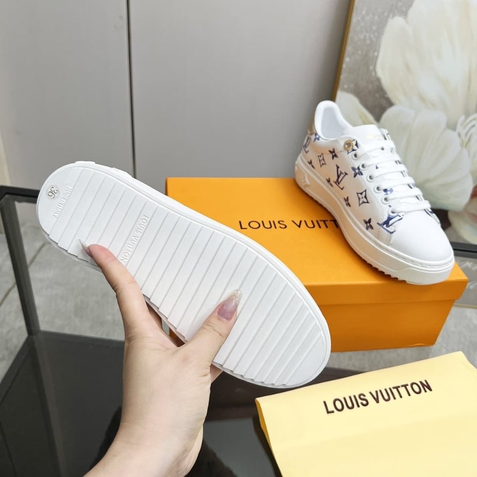Louis Vuitton Time Out Sneaker Blue 1Ahoof view 5