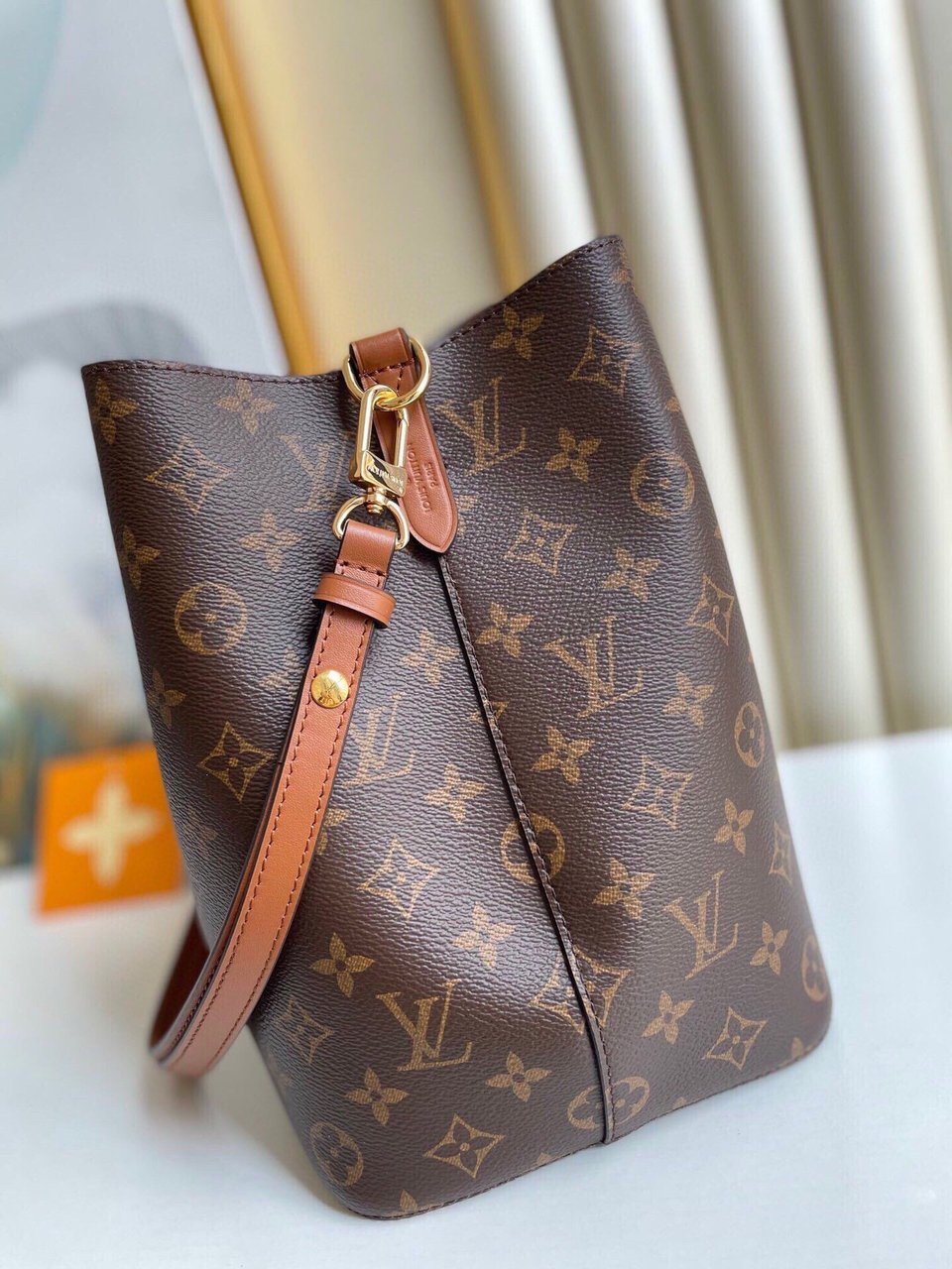 Louis Vuitton Luxury Monogram Canvas And Leather Handbag Neonoe Caramel view 14