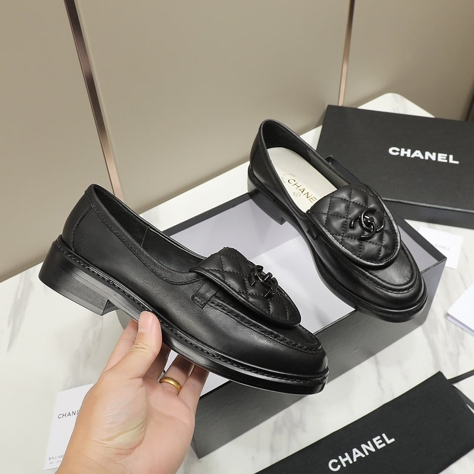 Chanel Cc Nib Turnlock Moccasins Flat Loafers Black view 5