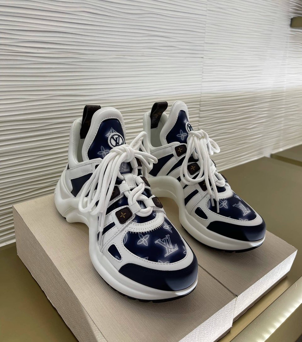 Louis Vuitton Archlight Sneaker Dark Blue 1A9Rx9 view 5