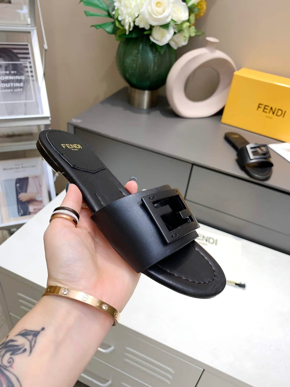Fendi Signature Leather Sandals Slide Black 0400014271536 view 7