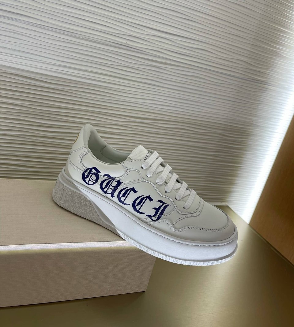 Gucci Women’S Sneaker With Logo White 708267 Upg70 9000 view 4
