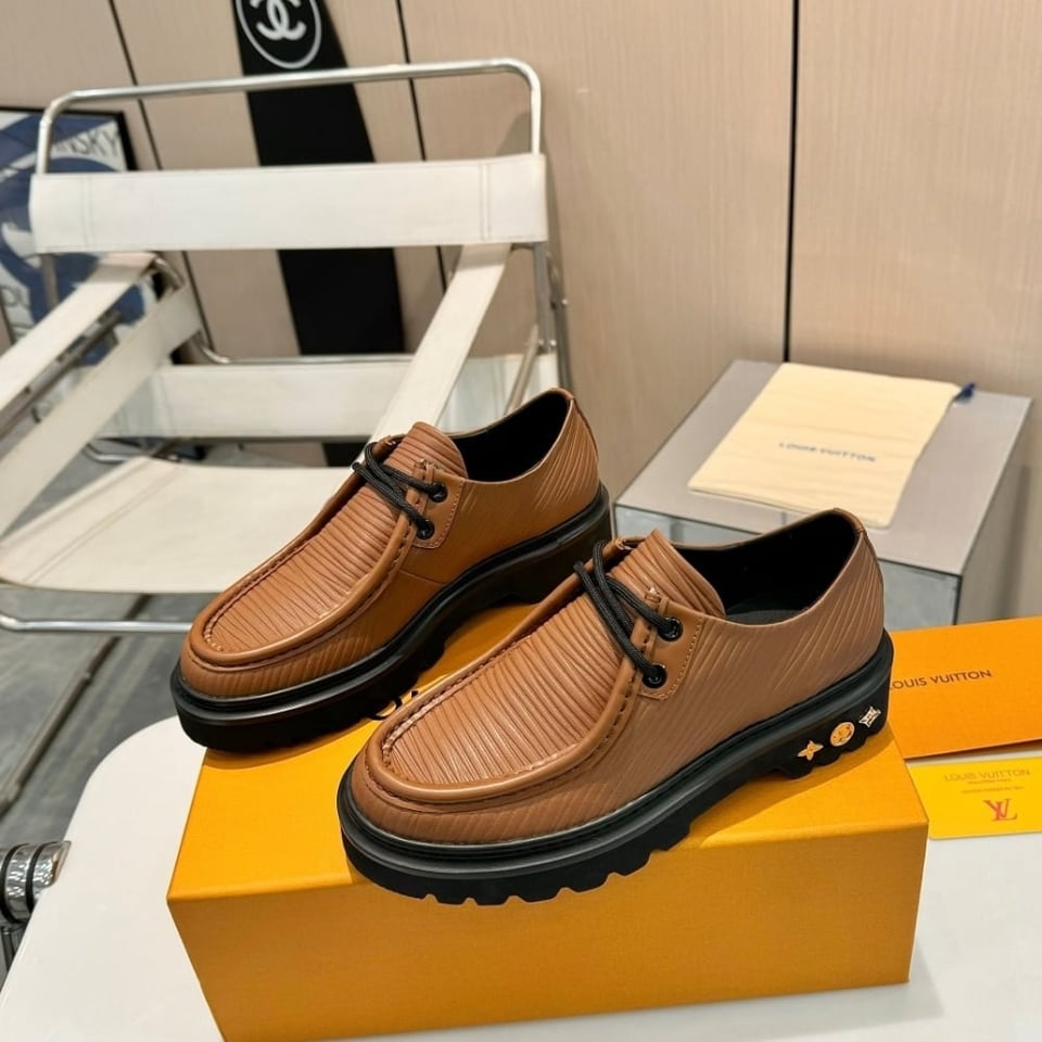 Louis Vuitton Ranger Derby Brown view 3