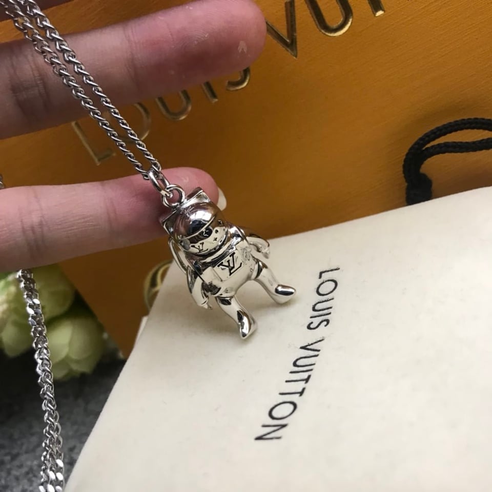 Louis Vuitton Astronaut Silver Necklace view 4
