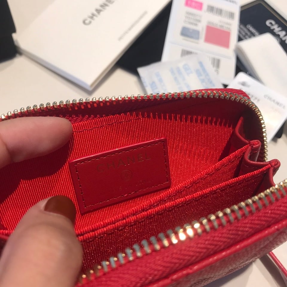 Chanel Zipped Coin Basic Purse 11 Red Calfskin Gold Icon view 5