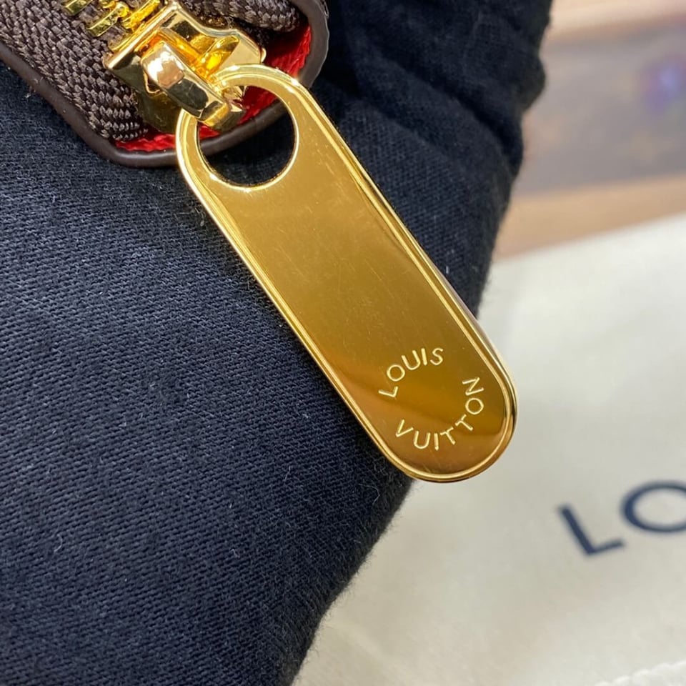 Louis Vuitton x Yayoi Kusama Zippy Wallet view 8