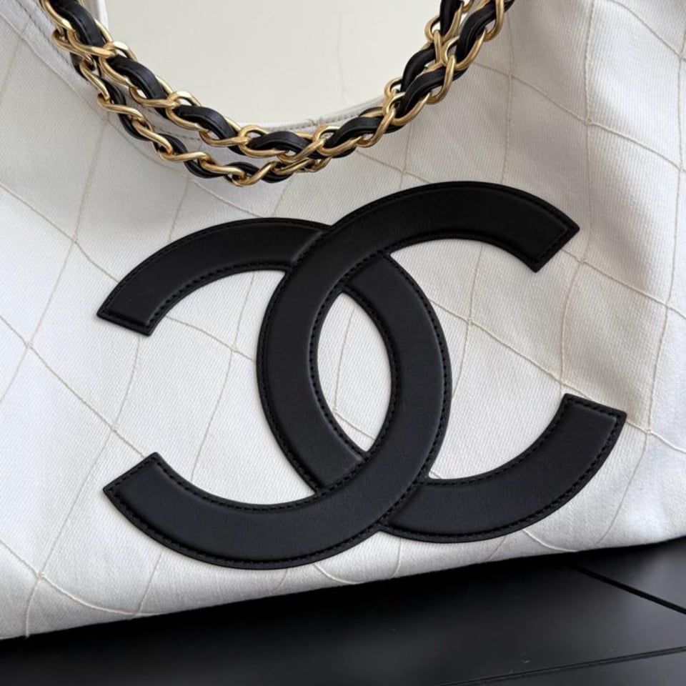 Chanel Coco Beach White And Black 43cm/16.9in view 4