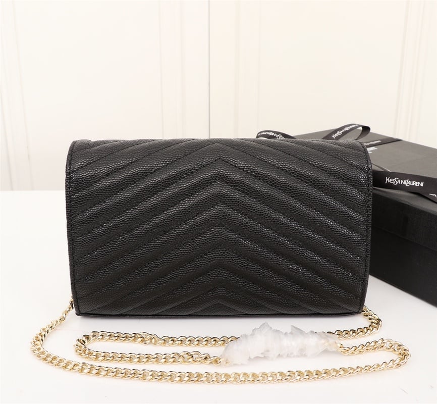 Saint Laurent Cassandre Matelasse Chain Wallet In Grain De Poudre Embossed Black Gold 22Cm 377828 Bow01 1000 view 8