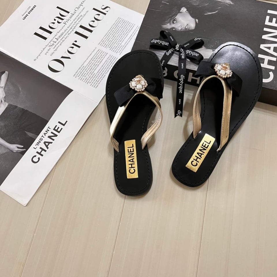 Chanel Thong Slide White Camellia Cc Logo Bow Black view 3