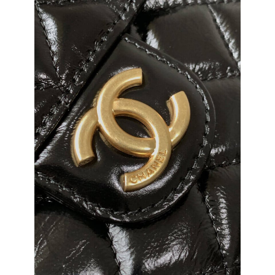 Chanel Small Hobo Bag in Shiny Crumpled Calfskin 19cm/7.5in view 7