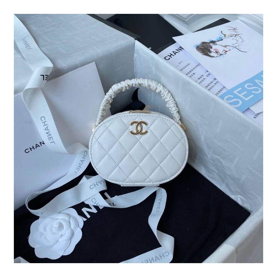 Chanel Small Vanity Case Lambskin view 3
