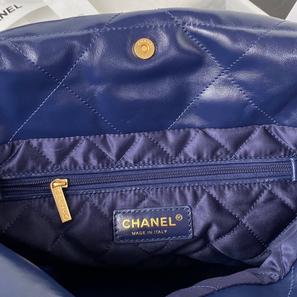 Chanel 22 Small Handbag Shiny Calfskin Blue Gold view 9