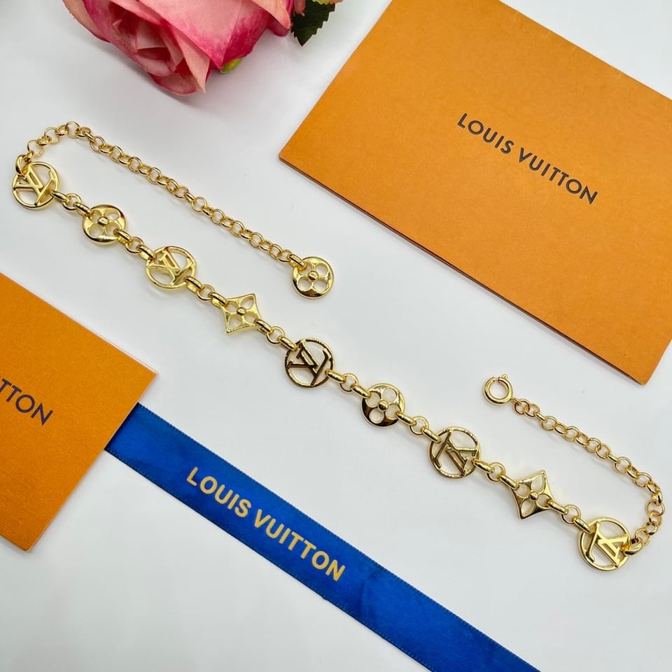Louis Vuitton Necklace view 5