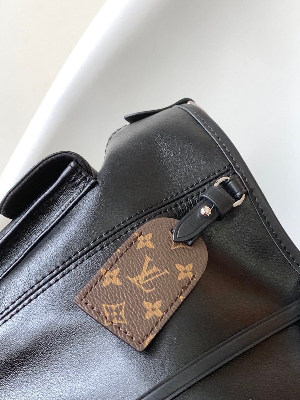 Louis Vuitton Carryall Cargo Pm H33 – Women – Handbags view 12