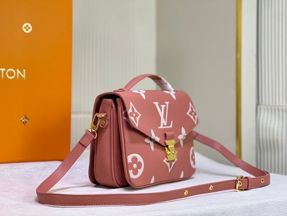 Louis Vuitton Pochette Metis Dark Pink 25Cm view 10
