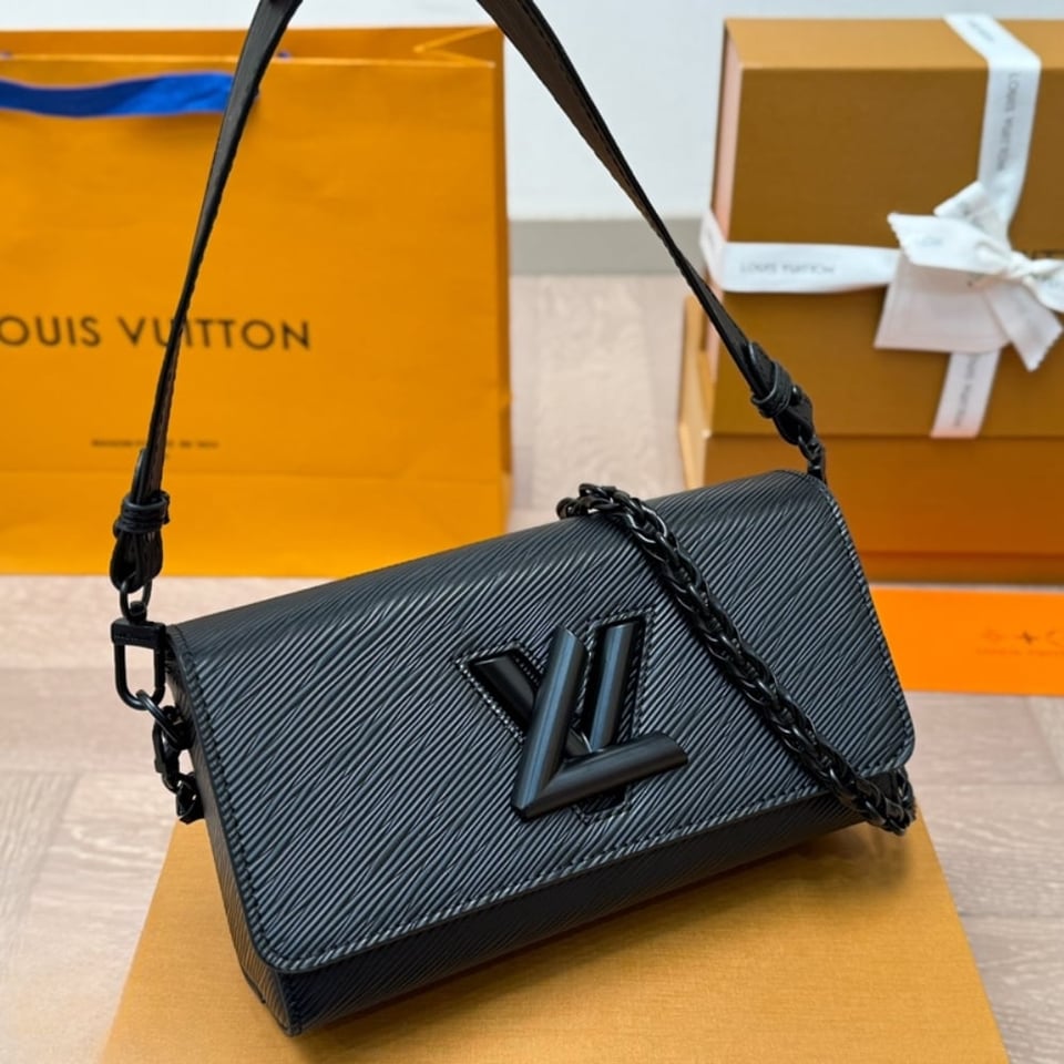 Louis Vuitton Twist West Bag Black 23Cm M25336 view 3