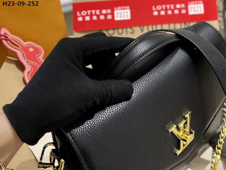 Louis Vuitton Oxford Bag Black 25Cm M22735 view 5