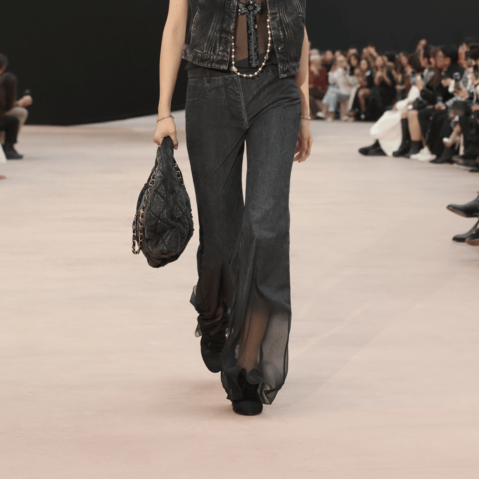 Chanel Grey Bow Pattern Chain Shoulder Bag view 8