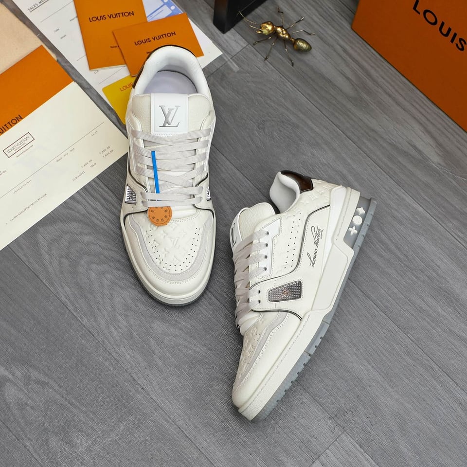 Louis Vuitton Trainer Sneaker Grey Calfskin With Embossed Monogram 1AKCKR view 10