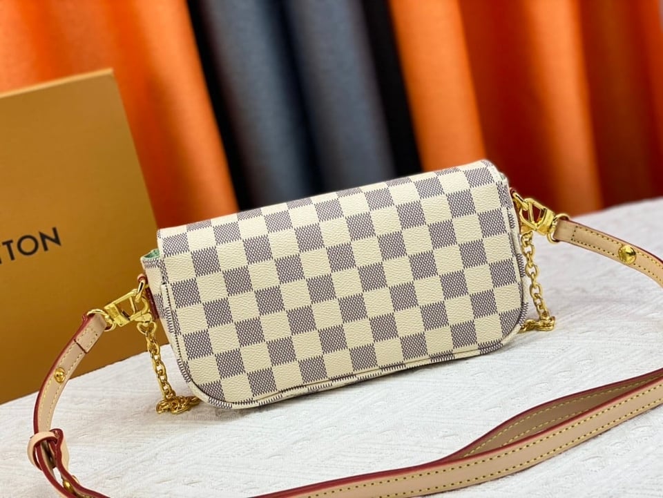 Louis Vuitton Ivy Wallet On Chain Bag Damier Ebene Beige 23cm/9in view 7