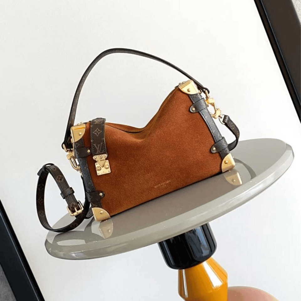 Louis Vuitton MM Side Trunk Bag M15072 view 3